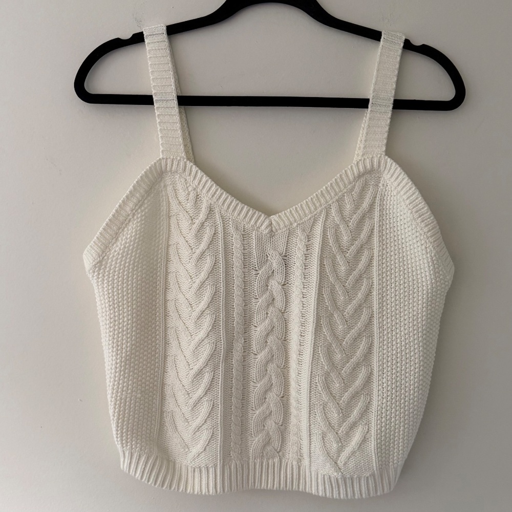 Abercrombie & Fitch Cream White Cable Knit Sweater Tank V neck Cropped Pretty